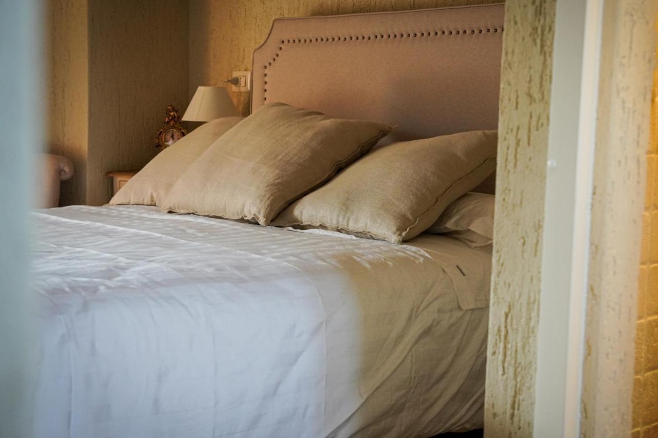 1870 Bed & Breakfast Arpino Exteriör bild