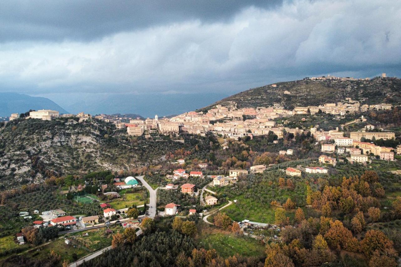 1870 Bed & Breakfast Arpino Exteriör bild